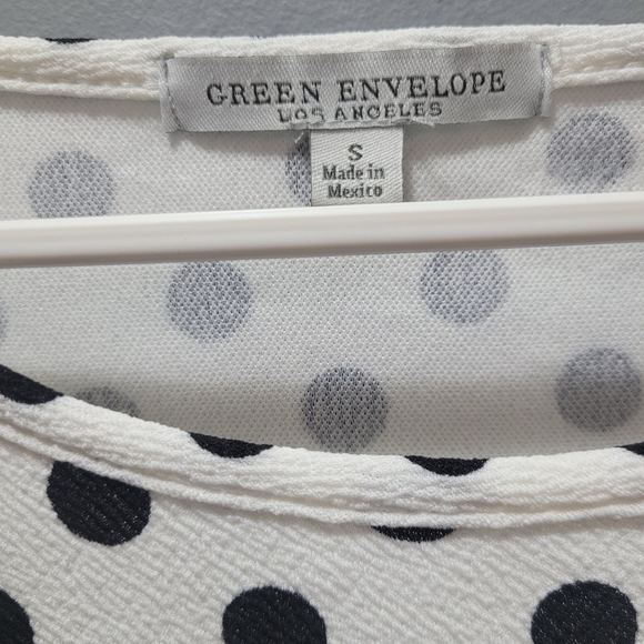 Green Envelope White with Black Polka Dot Short Sleeve Top S - Picture 4 of 6